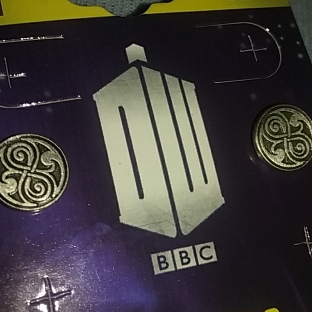 BBC Worldwide Ltd earrings Dr. Who Rassilon's Seal